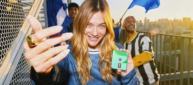 Leia mais sobre o artigo Motorola lança edição especial do Razr em parceria com a FIFA World Cup 26